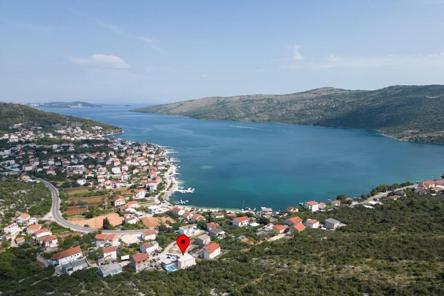 Apartman Avila Marina Zewnętrze zdjęcie