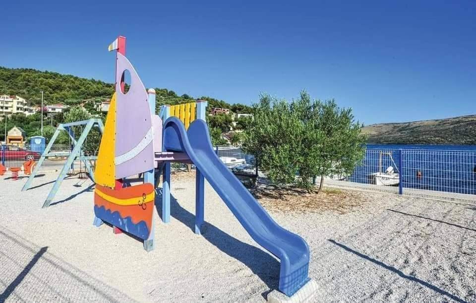 Apartman Avila Marina Zewnętrze zdjęcie